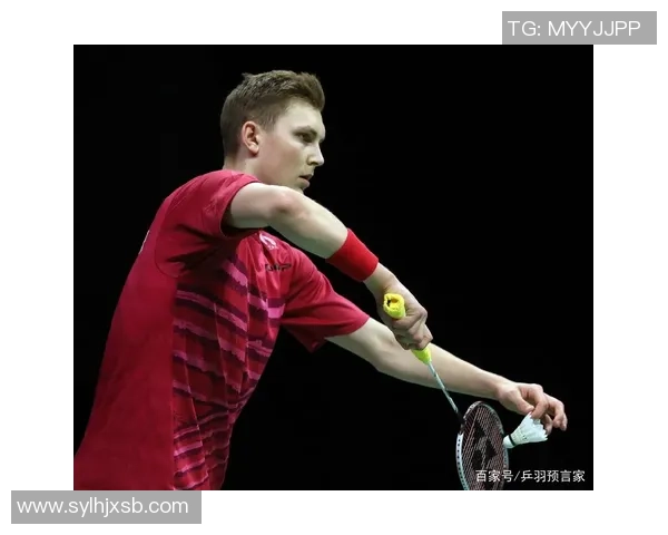 从青涩少年到绿茵传奇足球明星的成长之路与奋斗故事